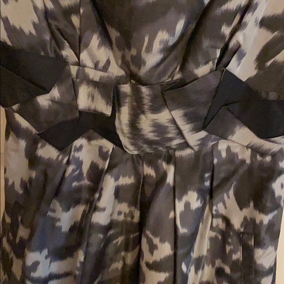 BCBG Strapless Cocktail Dress EUC Size 0 - Picture 2 of 3